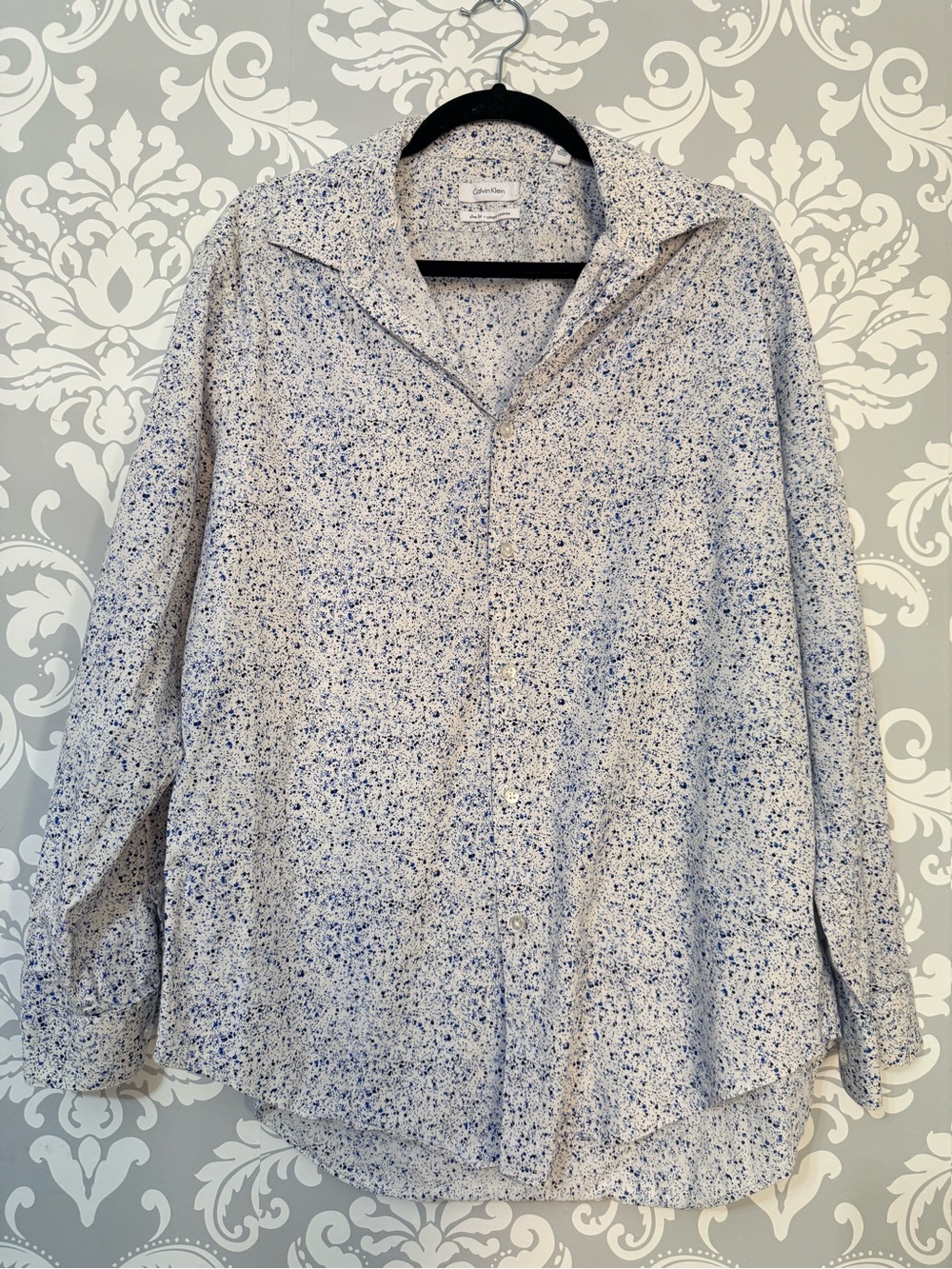💫4/$25 • Calvin Klein Slim Fit Light Blue Speckled Button-Up Shirt